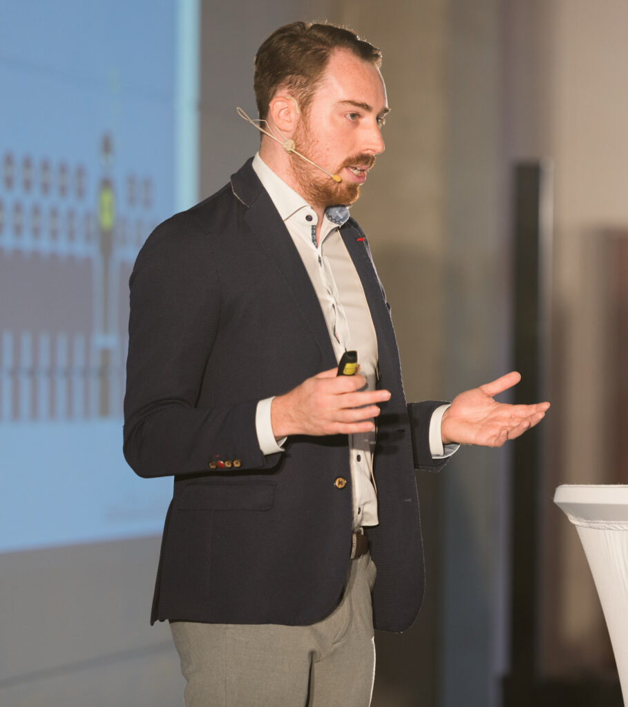 Dominique-Speaker Christoph Elsner KFZ Marketing